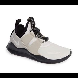 Used women’s nike free run